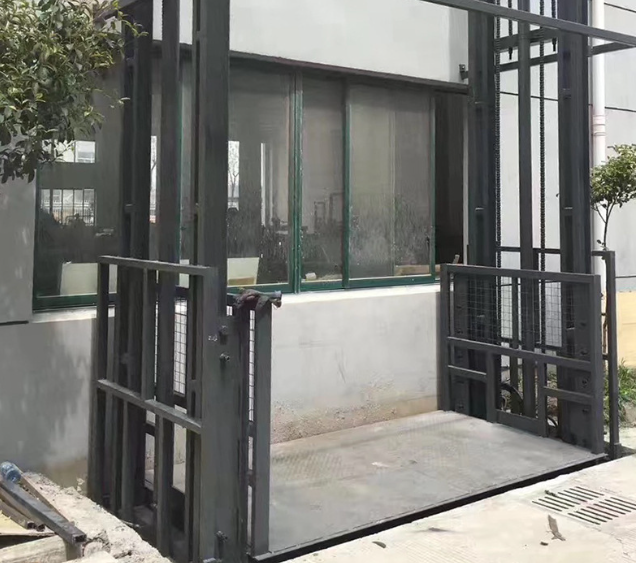 惠安导轨式施工升降机助力民生工程提速增效