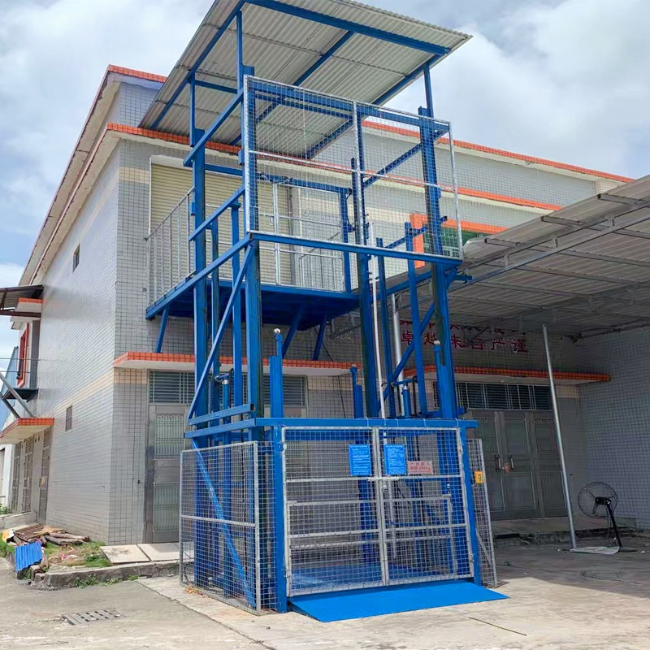 惠安建材厂室外升降货梯安装