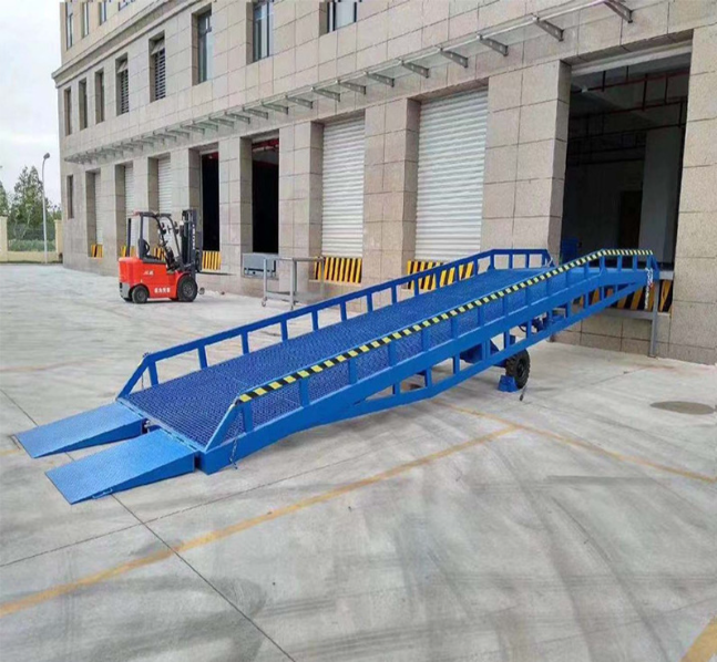 惠安移动式登车桥装卸